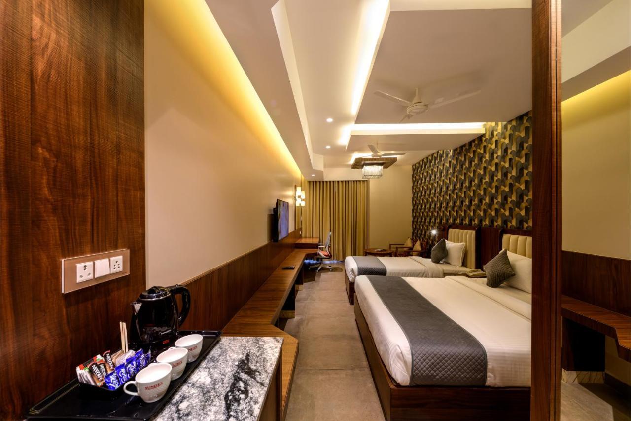 Sundex Hotel 坦贾武尔 外观 照片